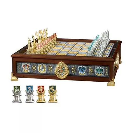 Harry Potter - The Hogwarts Houses Quidditch Chess Set-NN7109